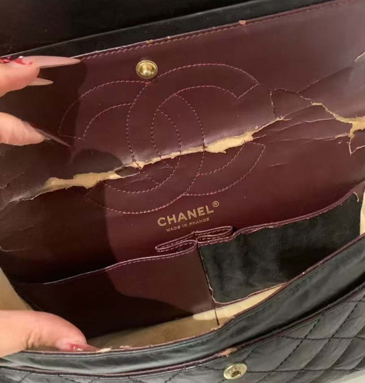 CHANEL Vintage 手袋內格老化甩皮更換工程