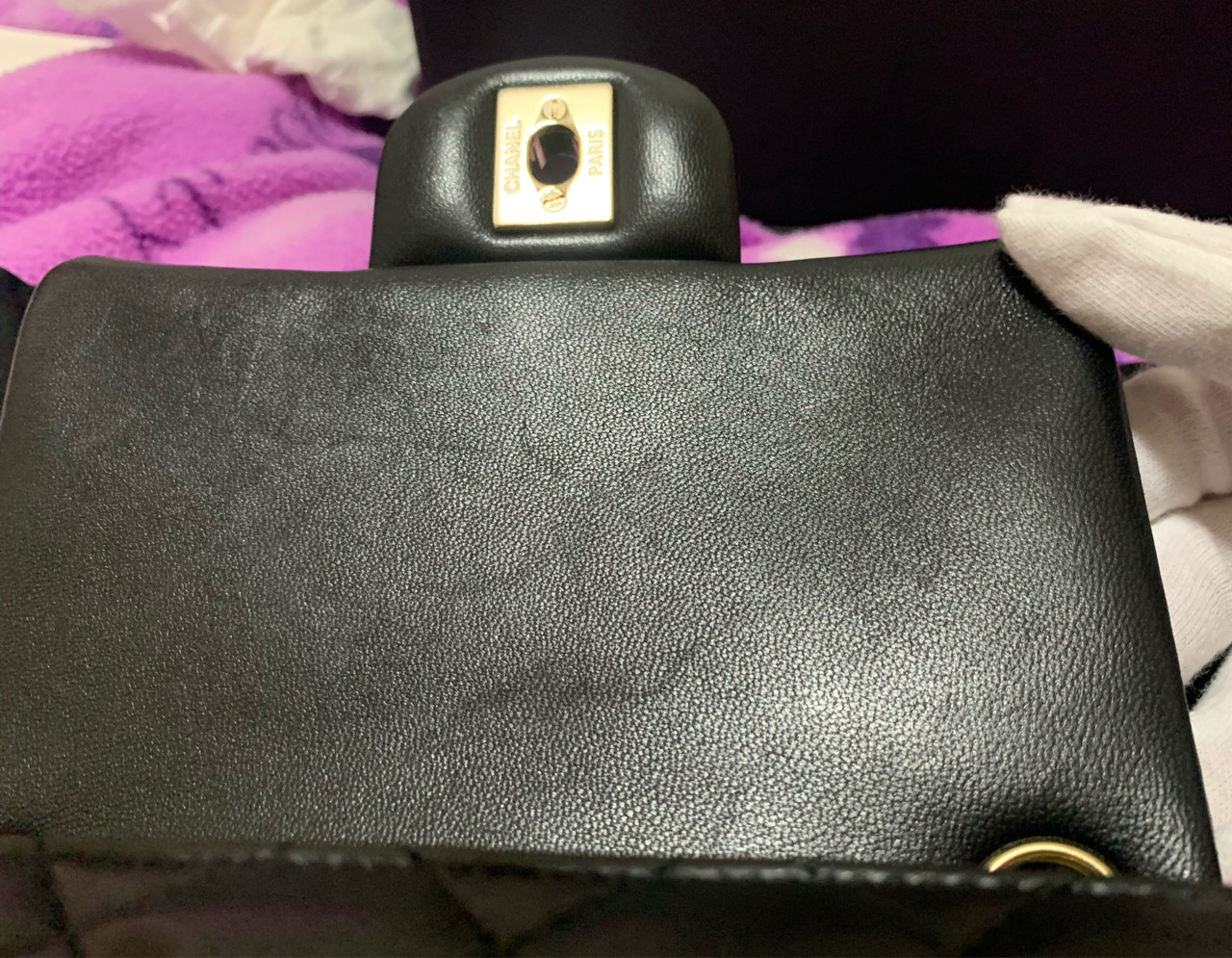 CHANEL Classic Flap 羊皮刮痕修復案例
