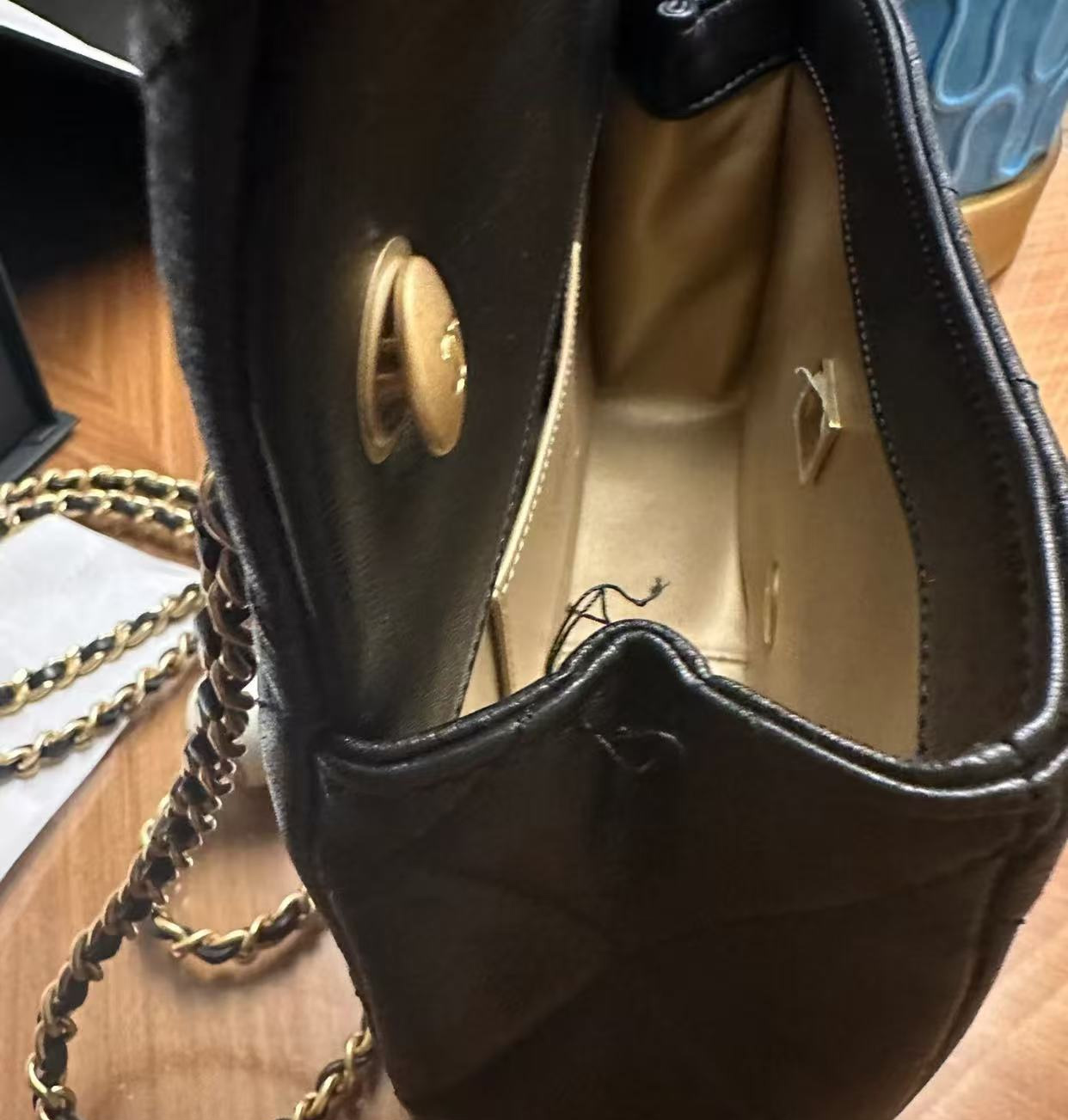 CHANEL Vintage 車線鬆脫重縫